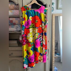 Vintage 60’s GoGo Vibrant Floral Sleeveless Dress